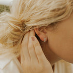 Load image into Gallery viewer, Peri Hoop Earrings
