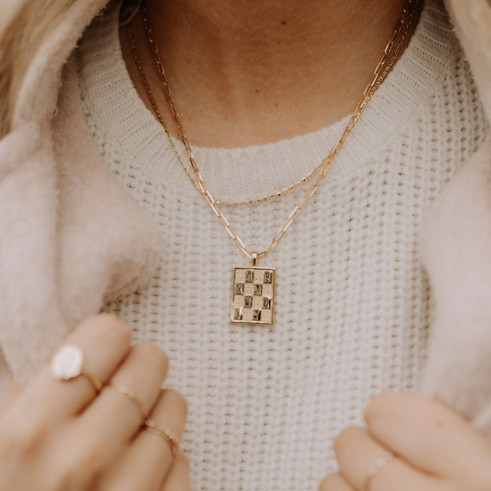 Checkered Necklace in Gold